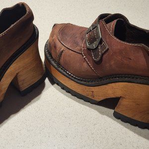 London Fog Vintage Platform Heel